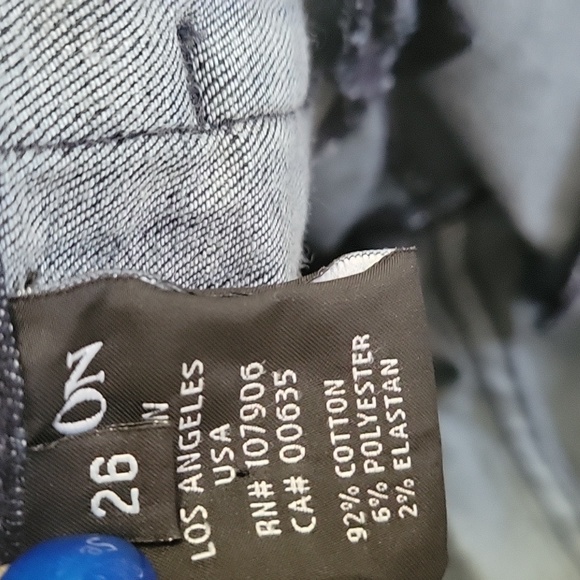 Hudson Jeans - Picture 9 of 10